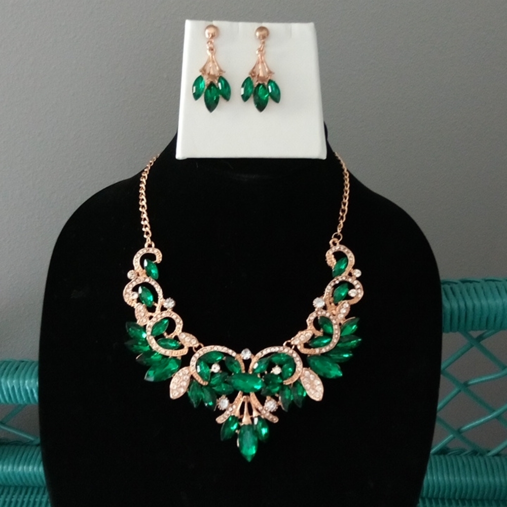 Jade Green Rhinestone Set - Picture 2 of 5